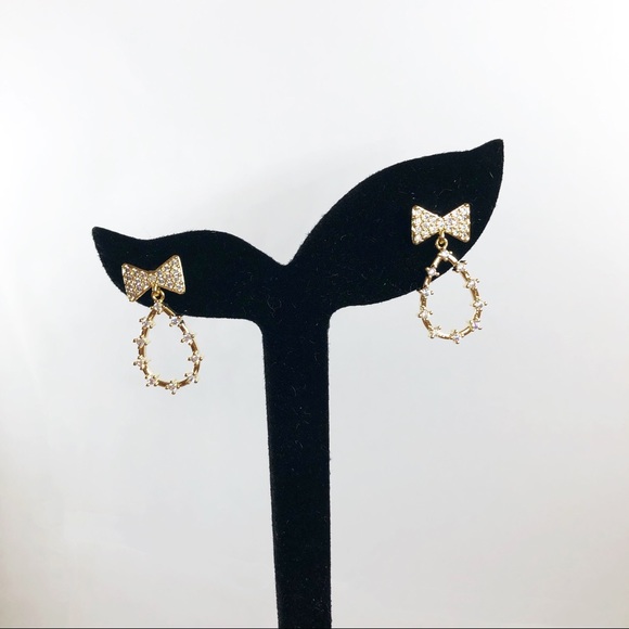 👏🏼14K Gold Plated Stud Earrings - Picture 8 of 10